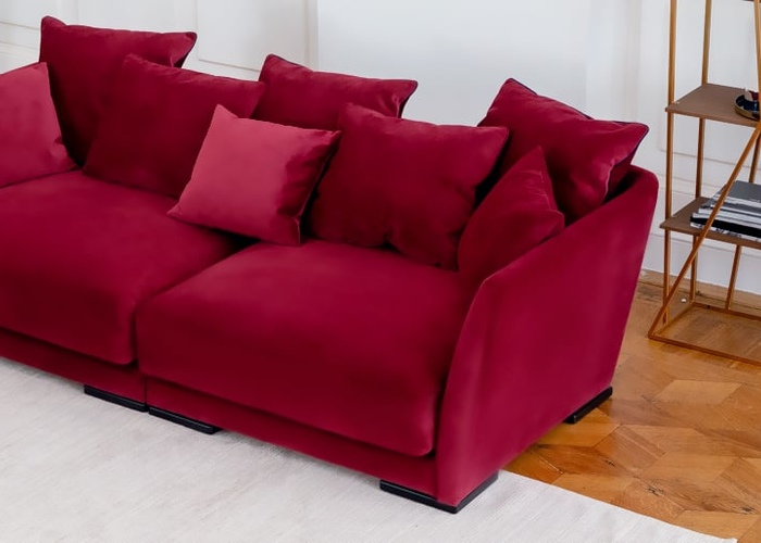 Прямой компактный диван Dijon | Дижон от Tanagra в интерьере. Цвет красный / винный